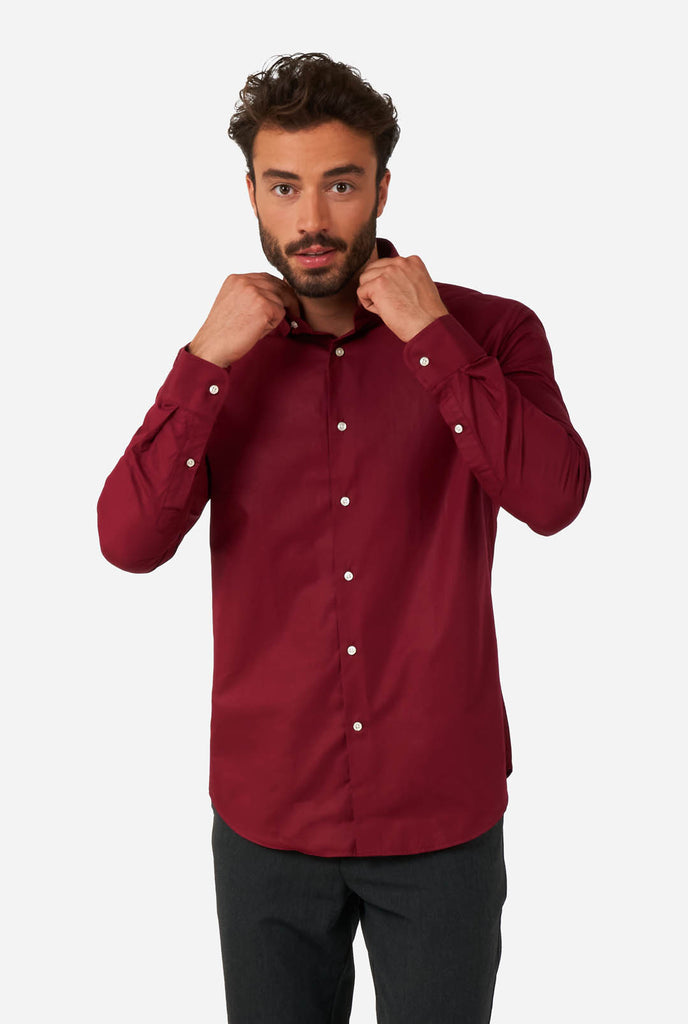 Men wearing burgundy red men's shirt