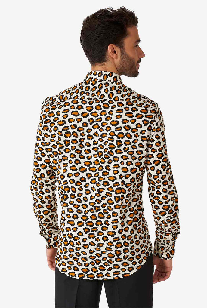 Man wearing dress shirt with Leopard-print 