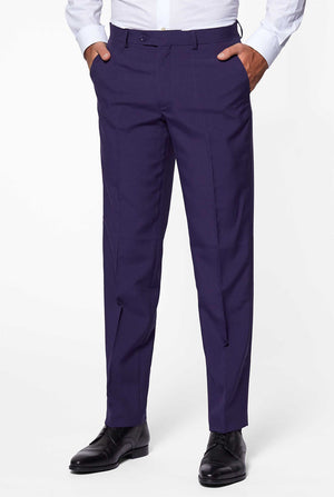 Man wearing Suave Sunset Hawaiian men's suit