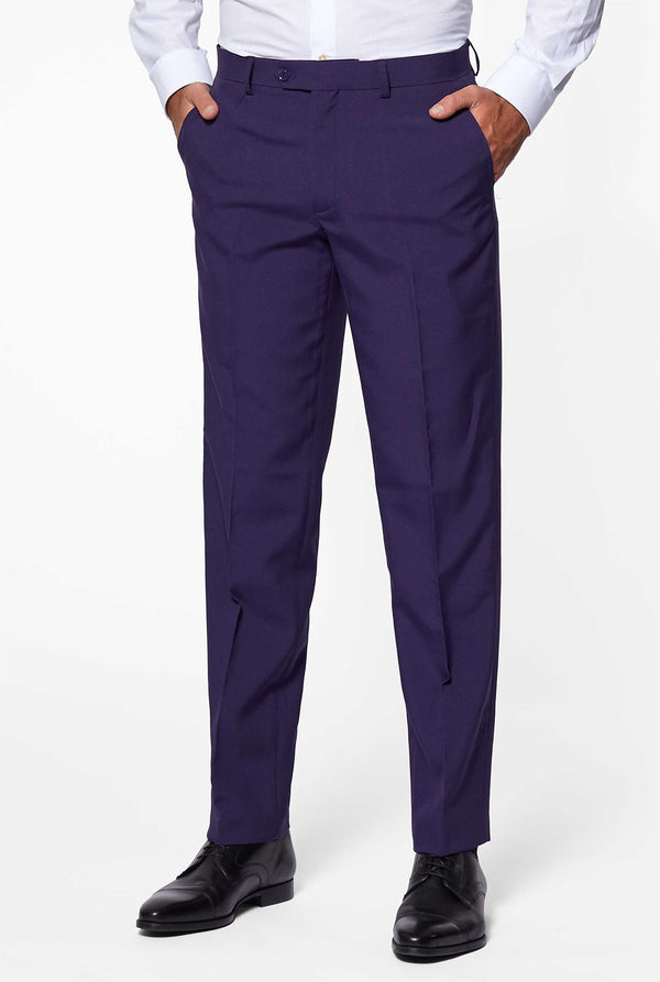 Man wearing Suave Sunset Hawaiian men's suit