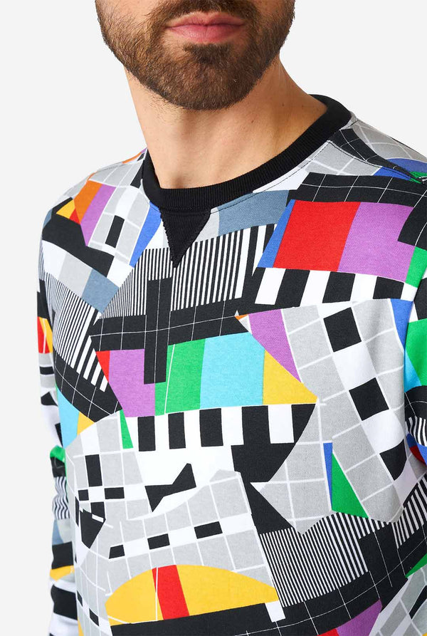 Man wearing retro TV-testscreen multi-color sweater