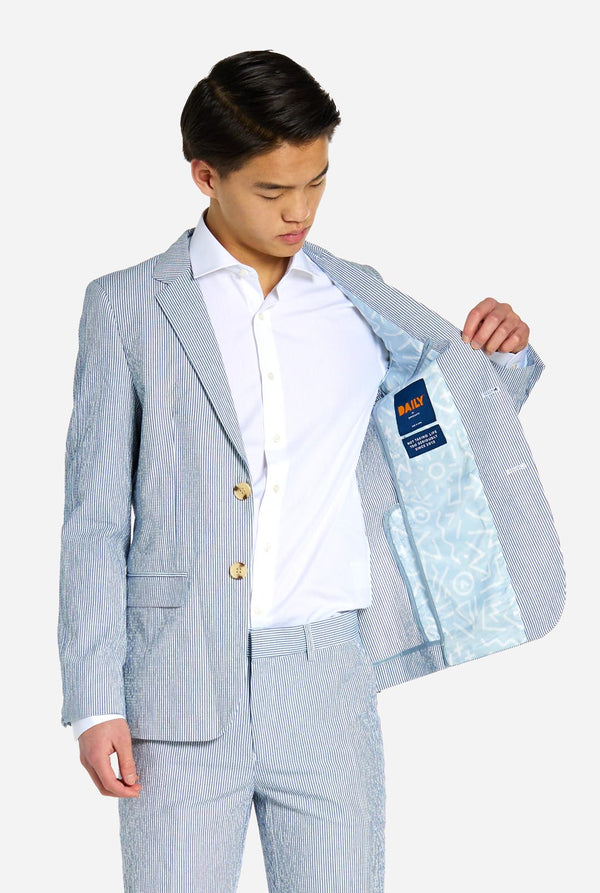 Teen wearing Seersucker suit.