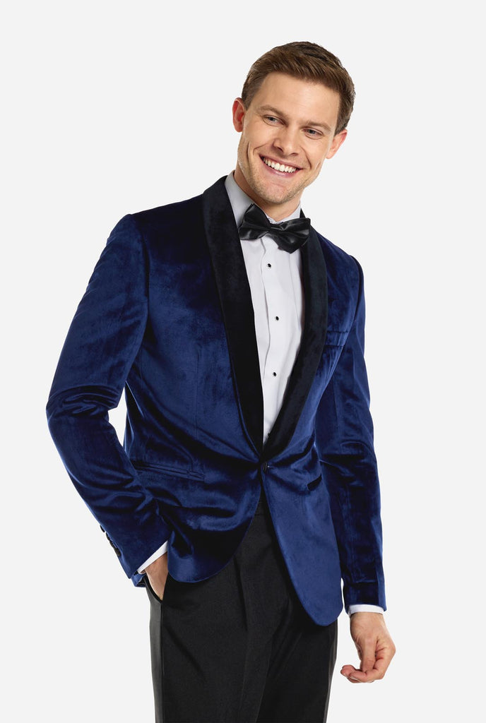Man wearing navy blue dinner jacket blazer