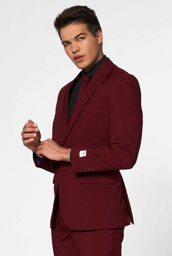 Bordeaux red solid color men's suit Blazing Burgundy worn by men zoomed in