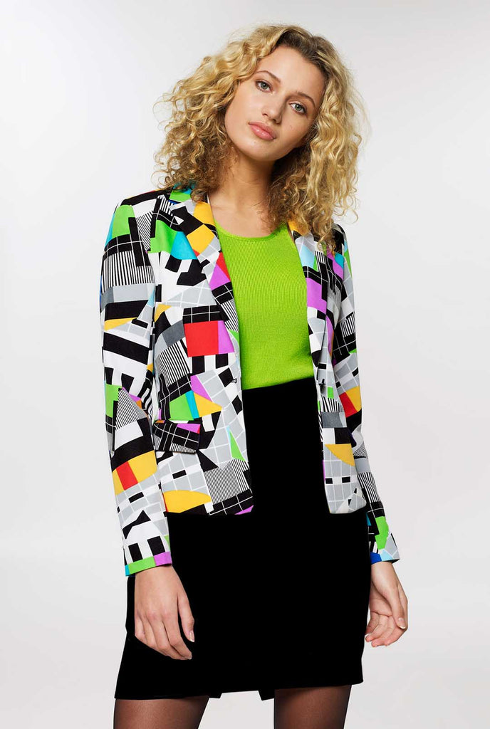 Woman wearing womens blazer with testscreen print